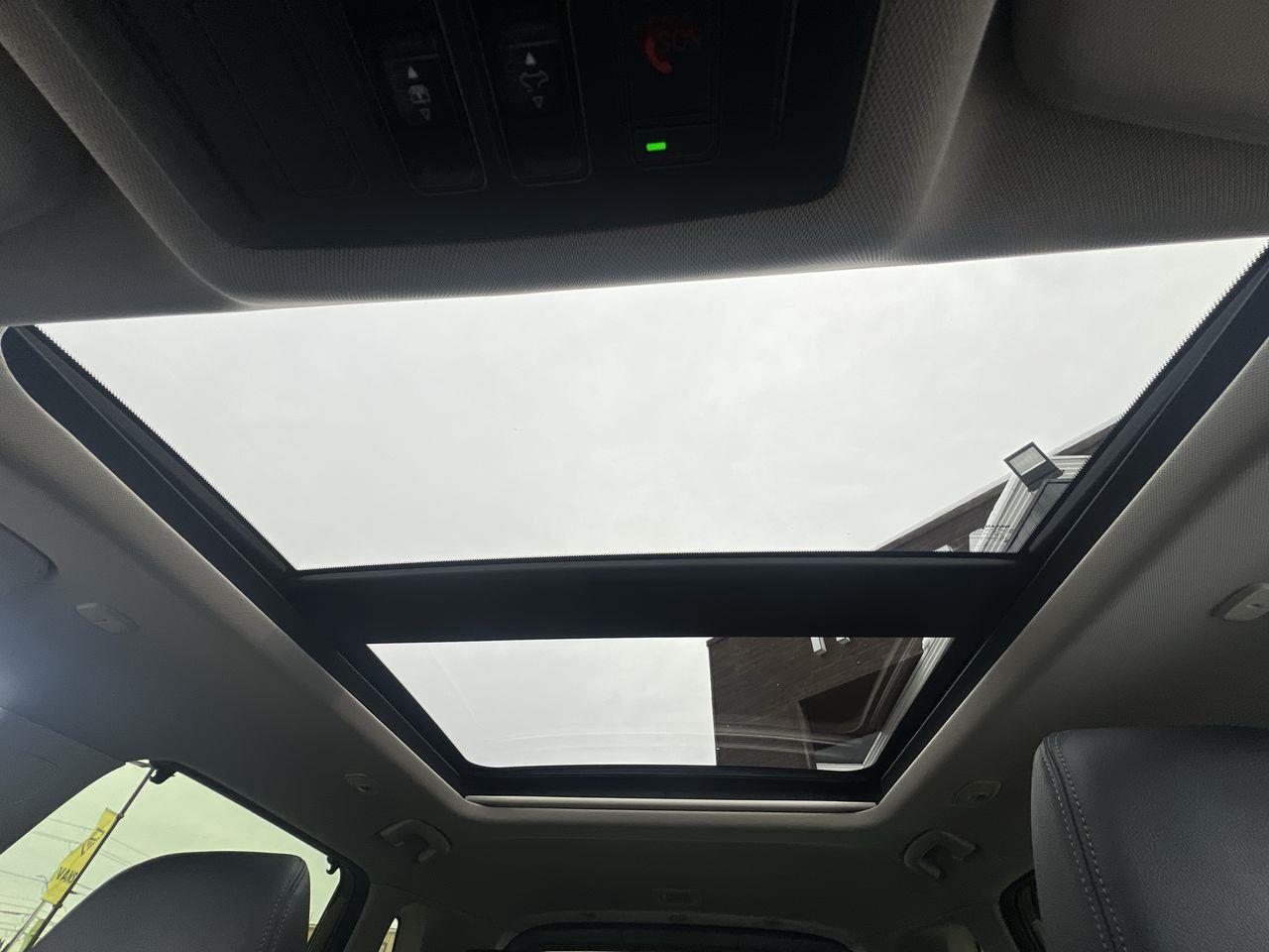 2023 Nissan Rogue SL AWD, HEATED LEATHER SEATS, MOONROOF, NAV, SIRIUS XM, CRUISE CONTROL, POWER LIFTGATE!! Photo