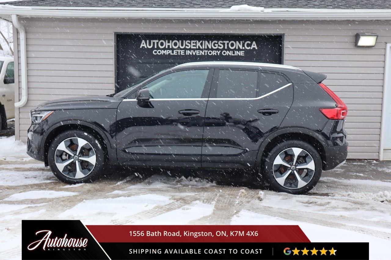 2024 Volvo XC40 B5 Plus Bright Theme MILD HYBRID TECH - PANORAMIC MOON ROOF Photo