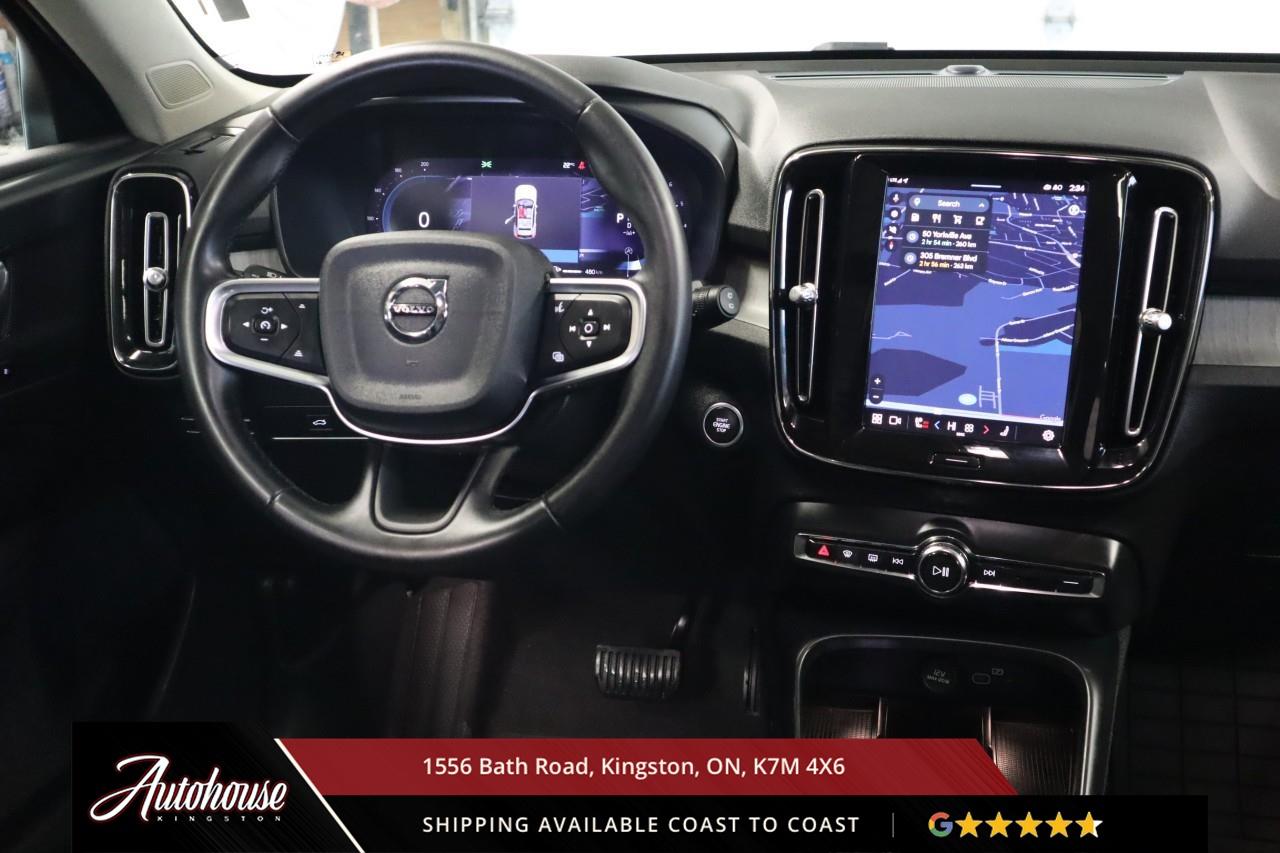 2024 Volvo XC40 B5 Plus Bright Theme MILD HYBRID TECH - PANORAMIC MOON ROOF Photo