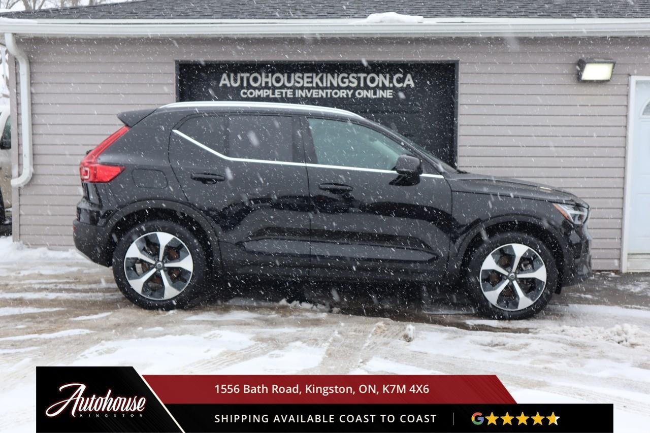 2024 Volvo XC40 B5 Plus Bright Theme MILD HYBRID TECH - PANORAMIC MOON ROOF Photo
