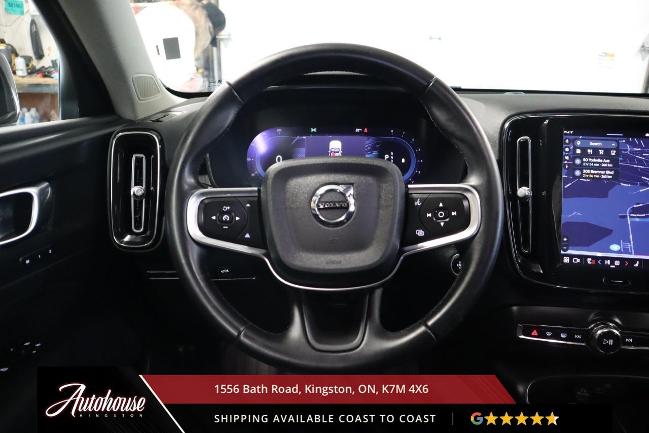 2024 Volvo XC40 B5 Plus Bright Theme MILD HYBRID TECH - PANORAMIC MOON ROOF Photo