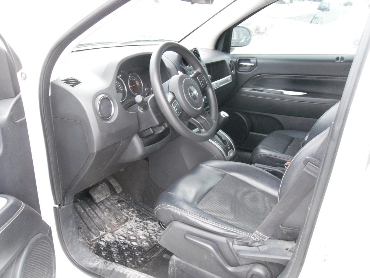 2015 Jeep Compass 4WD 4DR NORTH Photo