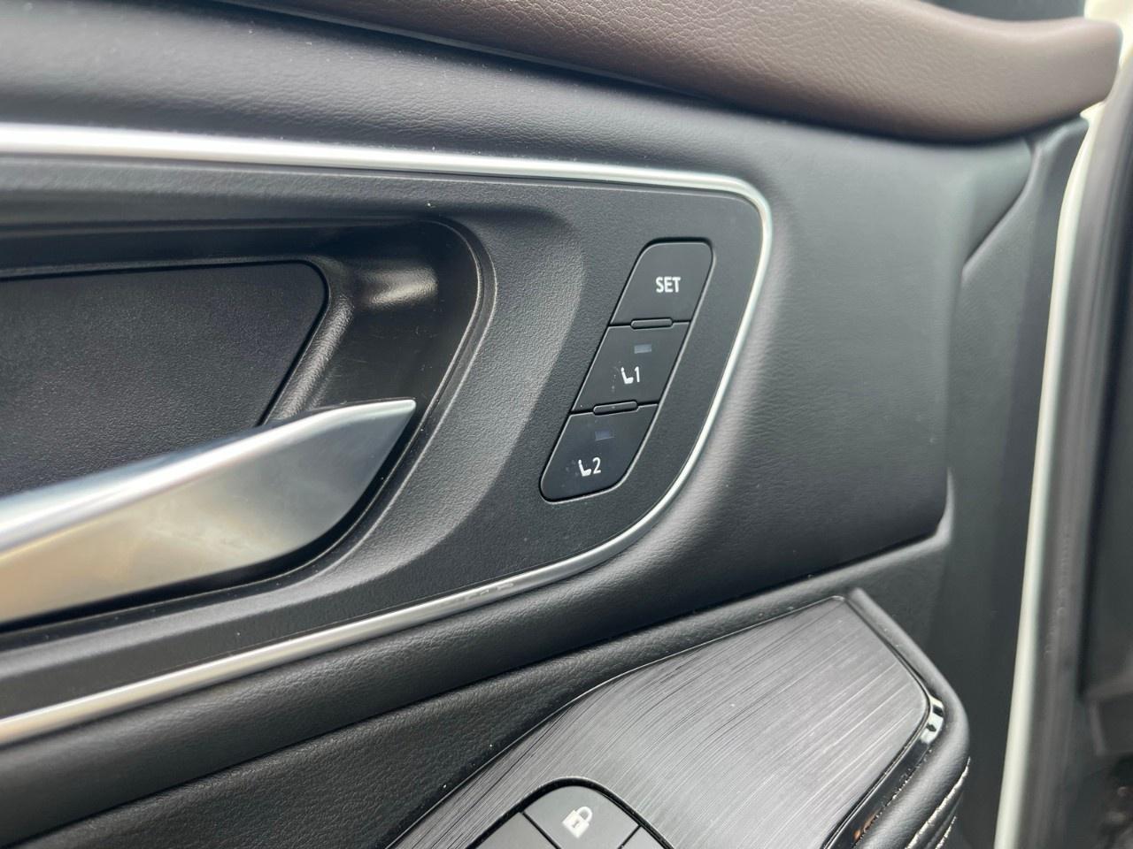 2021 Nissan Rogue AWD Platinum Photo