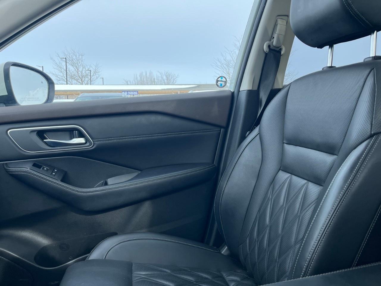 2021 Nissan Rogue AWD Platinum Photo