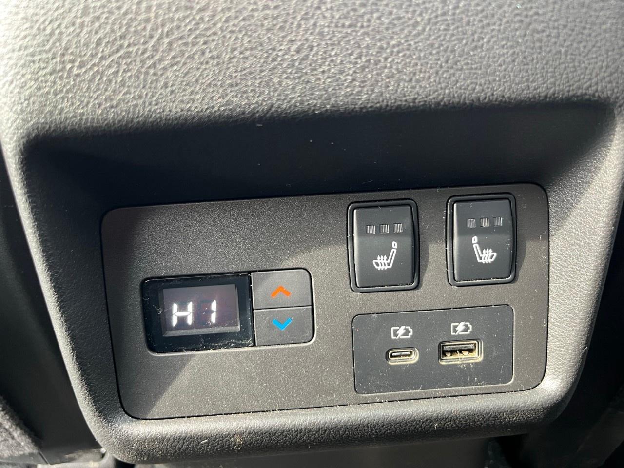 2021 Nissan Rogue AWD Platinum Photo