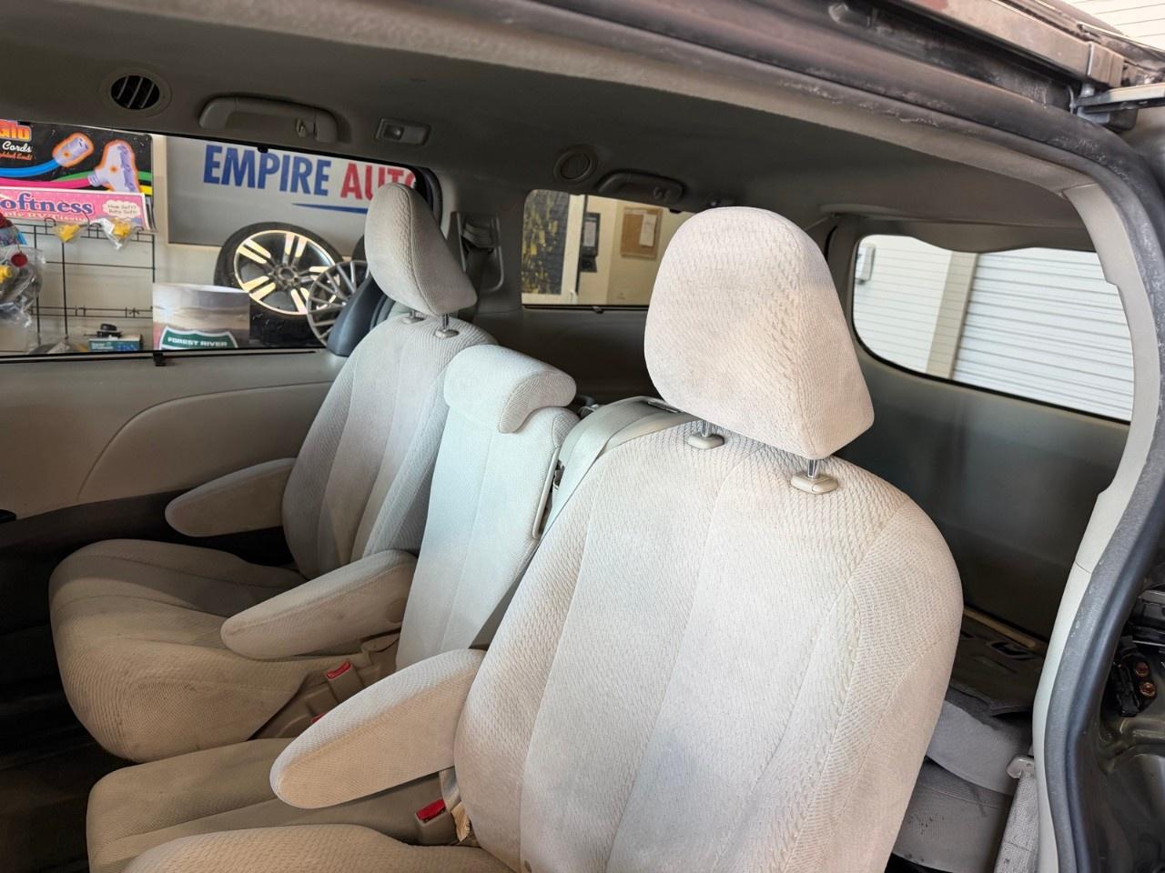 2012 Toyota Sienna LE Photo