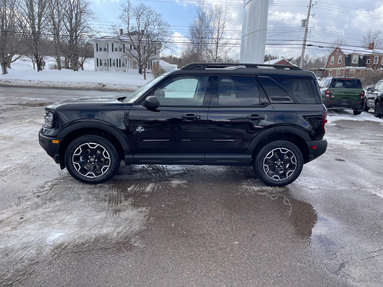 2026 Ford Bronco Sport Outer Banks Photo3
