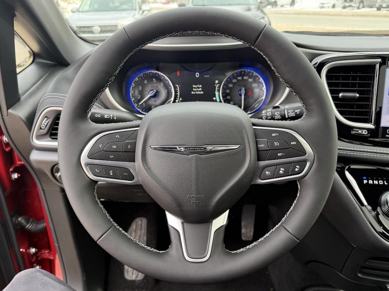 2026 Chrysler Pacifica Select AWD Photo