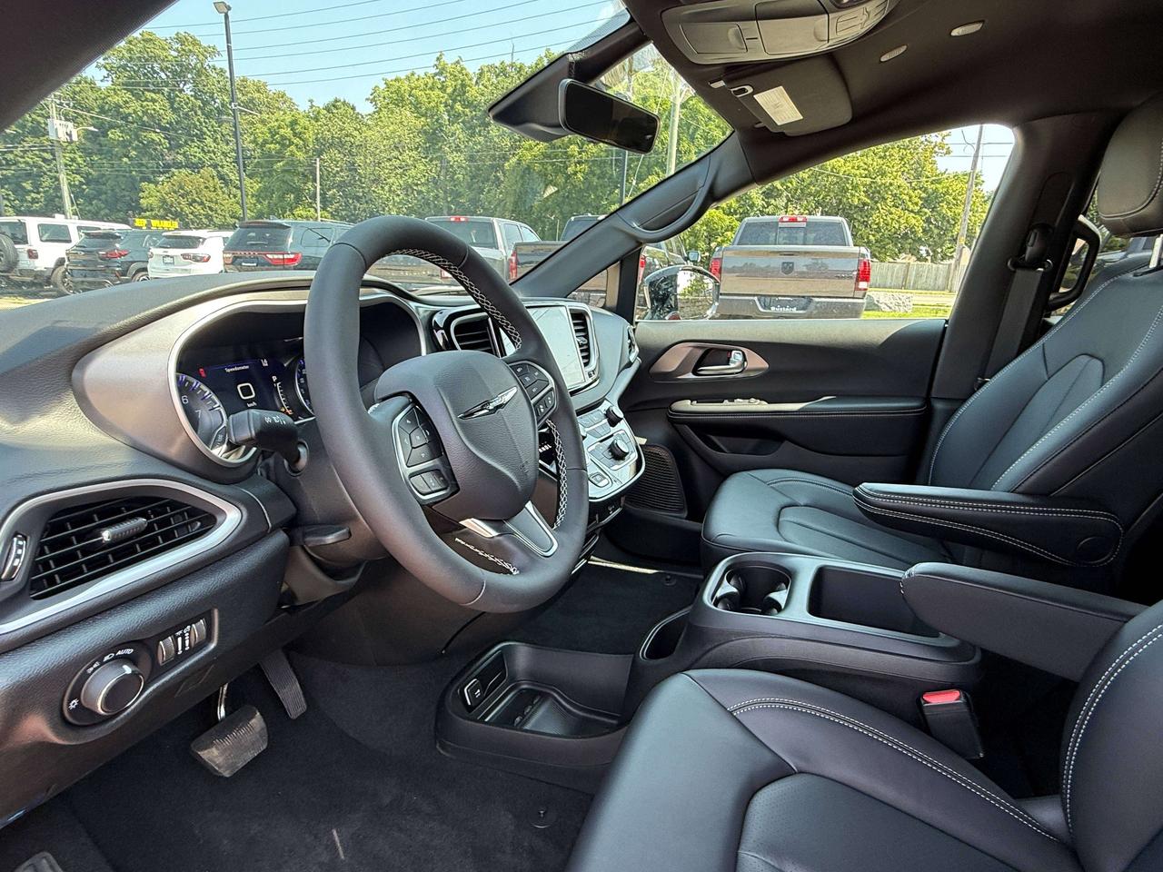 2026 Dodge Grand Caravan SXT Photo