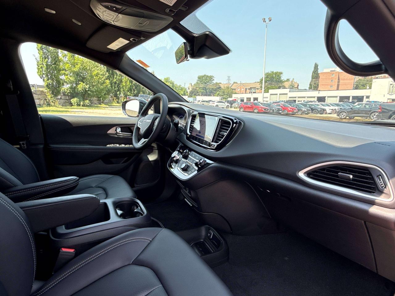 2026 Dodge Grand Caravan SXT Photo