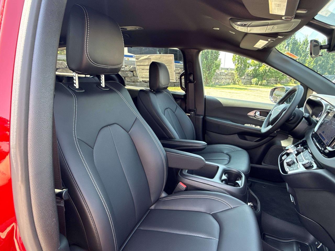 2026 Dodge Grand Caravan SXT Photo
