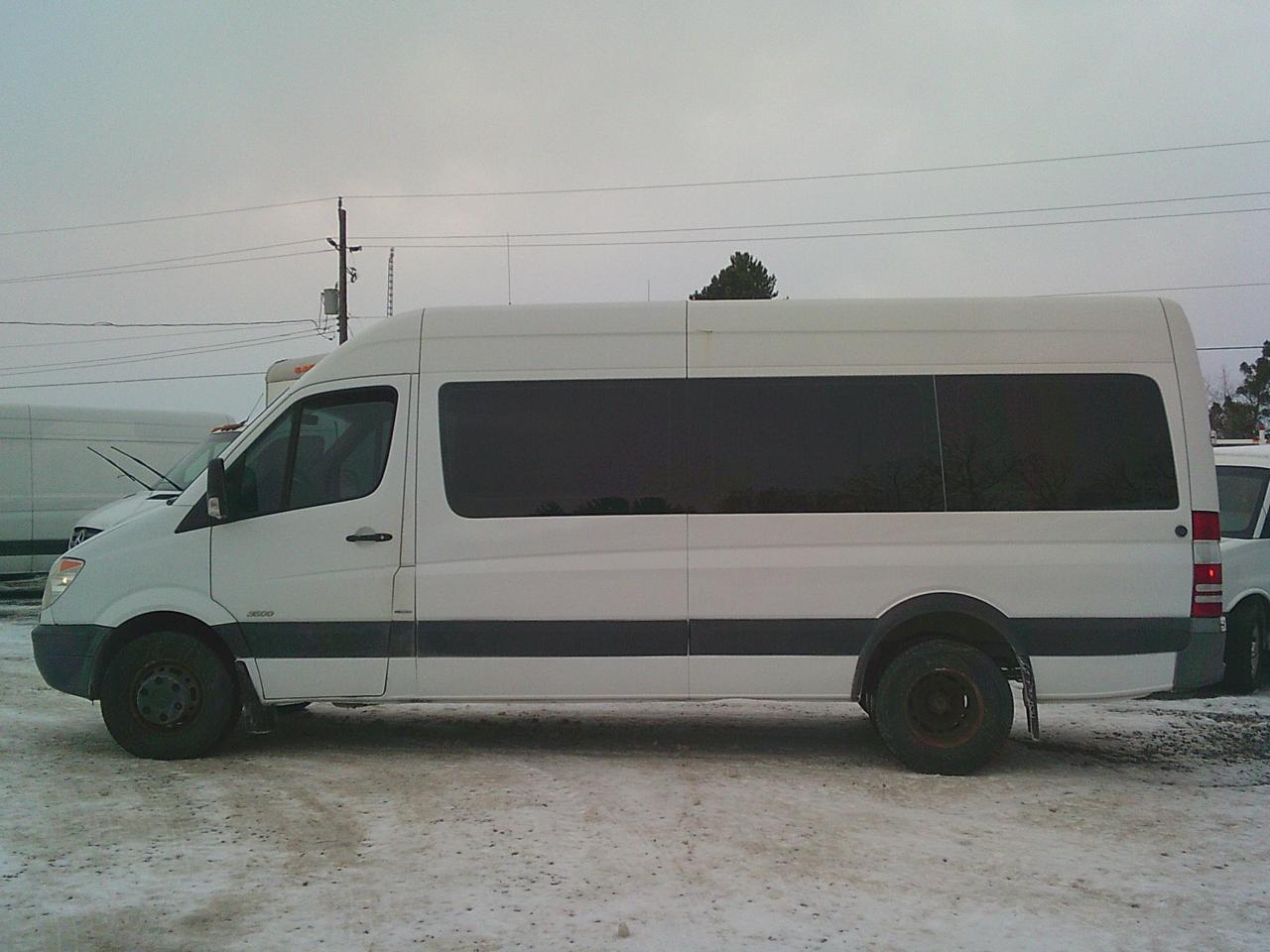 2010 Mercedes-Benz Sprinter 3500 170 WB Photo