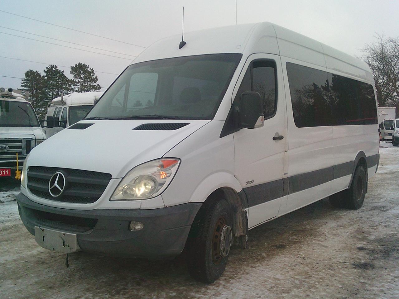 2010 Mercedes-Benz Sprinter 3500 170 WB Photo