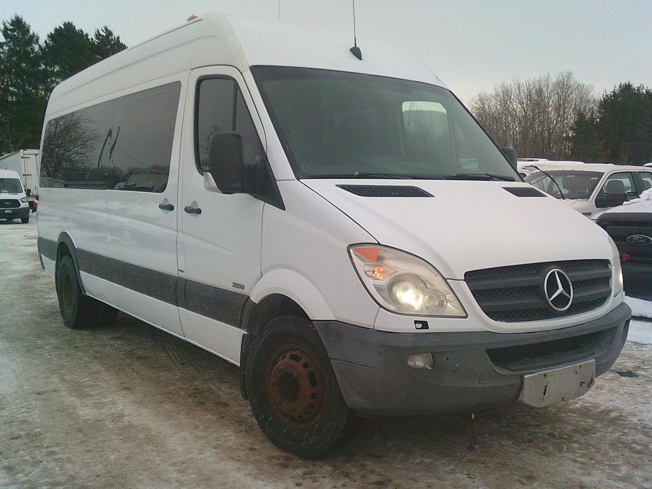 2010 Mercedes-Benz Sprinter 3500 170 WB Photo