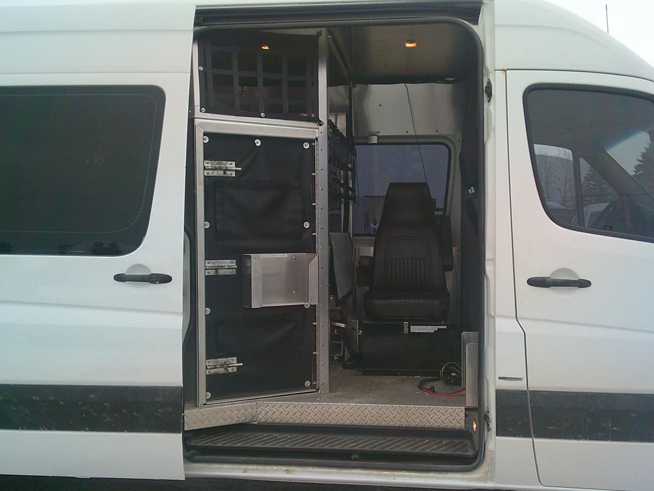 2010 Mercedes-Benz Sprinter 3500 170 WB Photo