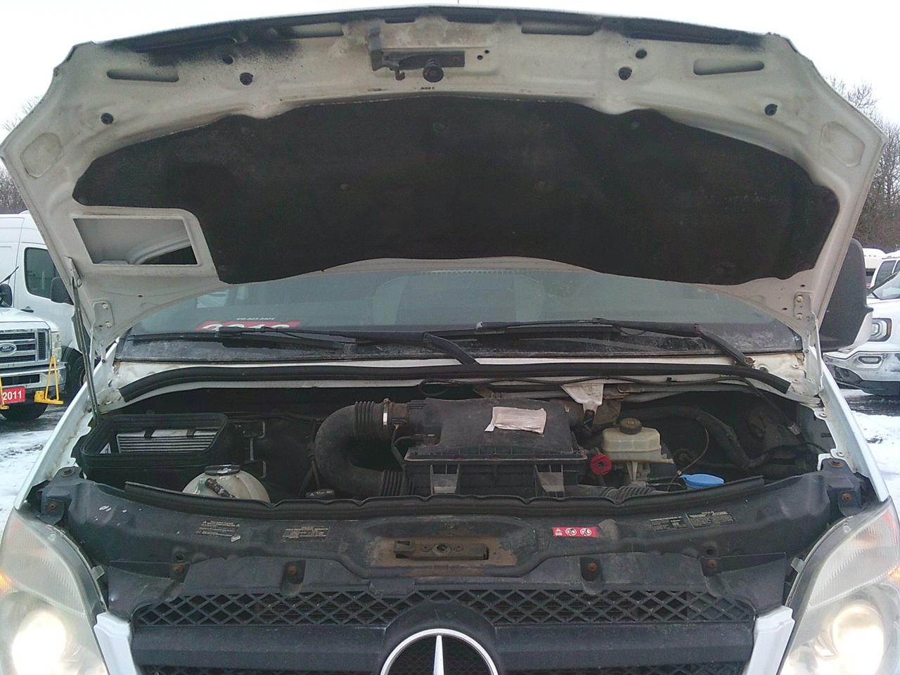 2010 Mercedes-Benz Sprinter 3500 170 WB Photo