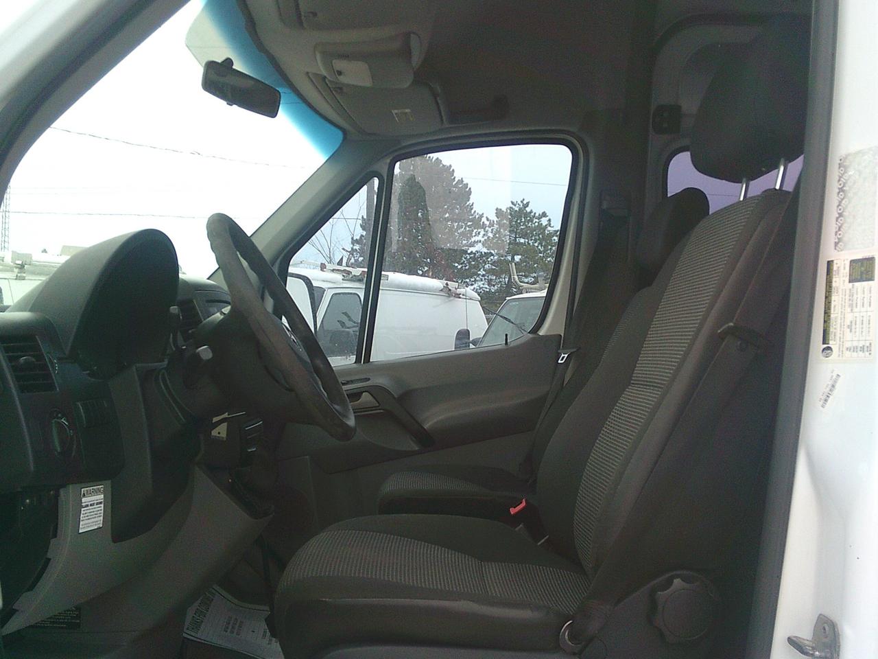 2010 Mercedes-Benz Sprinter 3500 170 WB Liftgate + 10 Passenger Photo