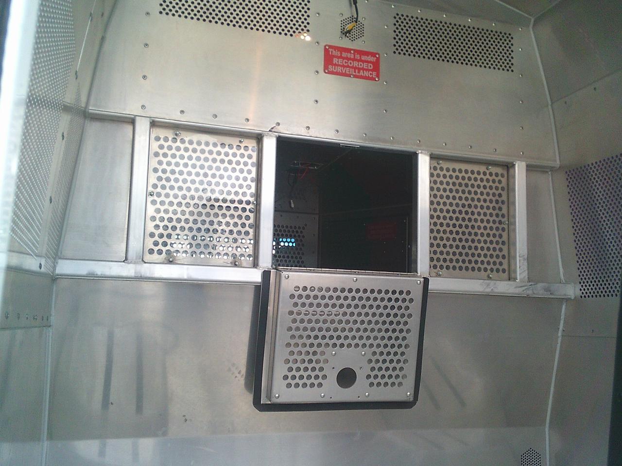 2010 Mercedes-Benz Sprinter 3500 170 WB Liftgate + 10 Passenger Photo