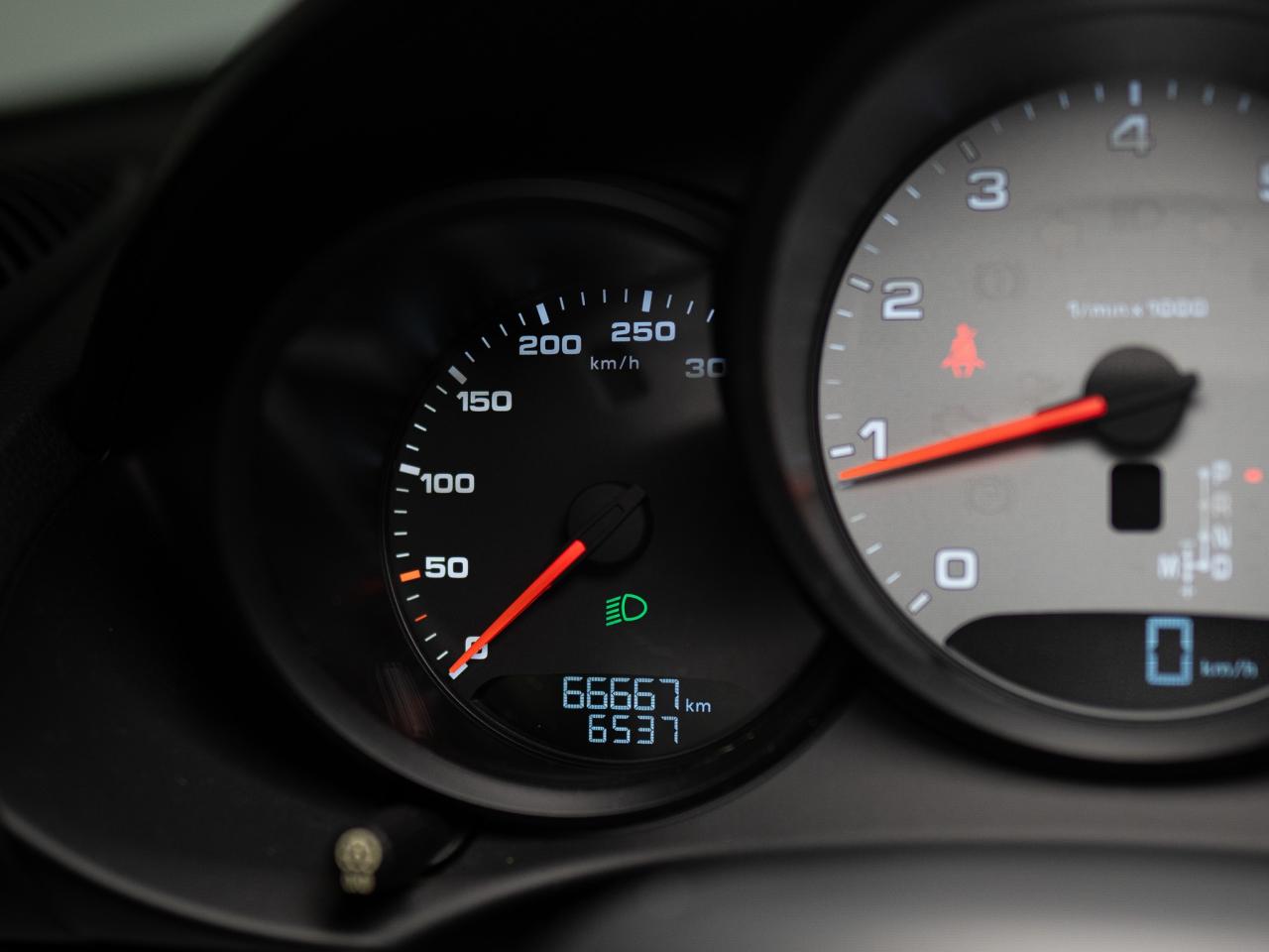 2018 Porsche 718 Cayman S | PREMIUM PLUS PKG | BOSE | NAV | 20 IN Photo