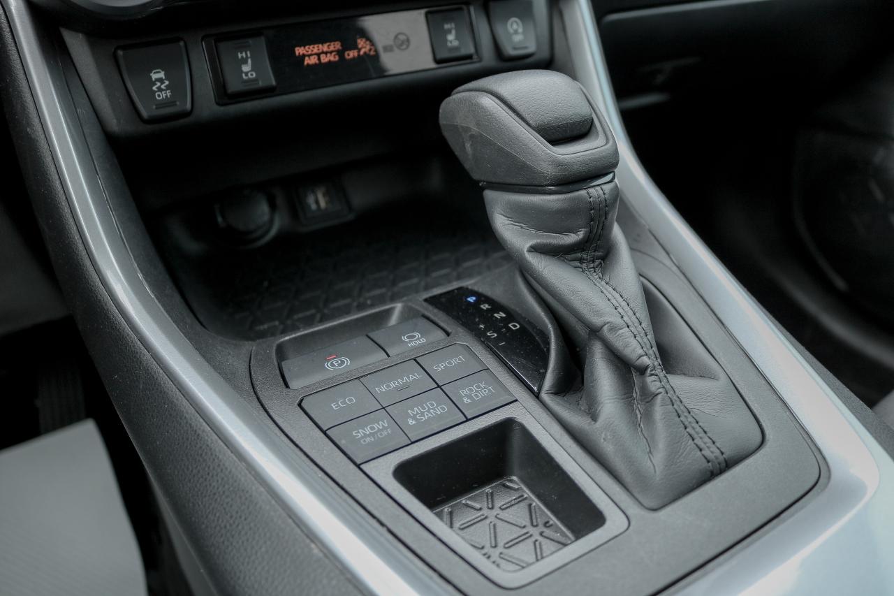 2022 Toyota RAV4 LE AWD | BLUETOOTH |  HEATED SEATS | BLIND SPOT | Photo