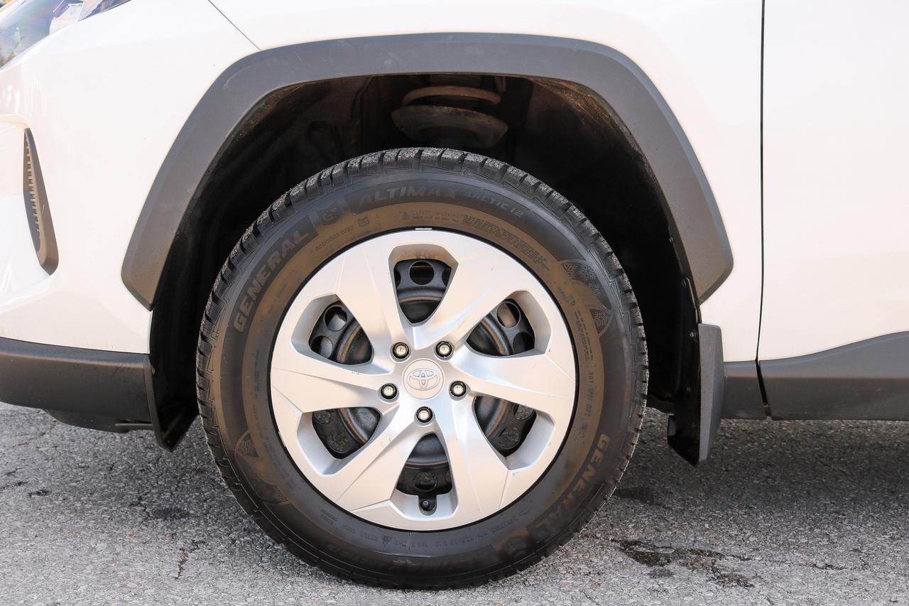 2022 Toyota RAV4 LE AWD | BLUETOOTH |  HEATED SEATS | BLIND SPOT | Photo