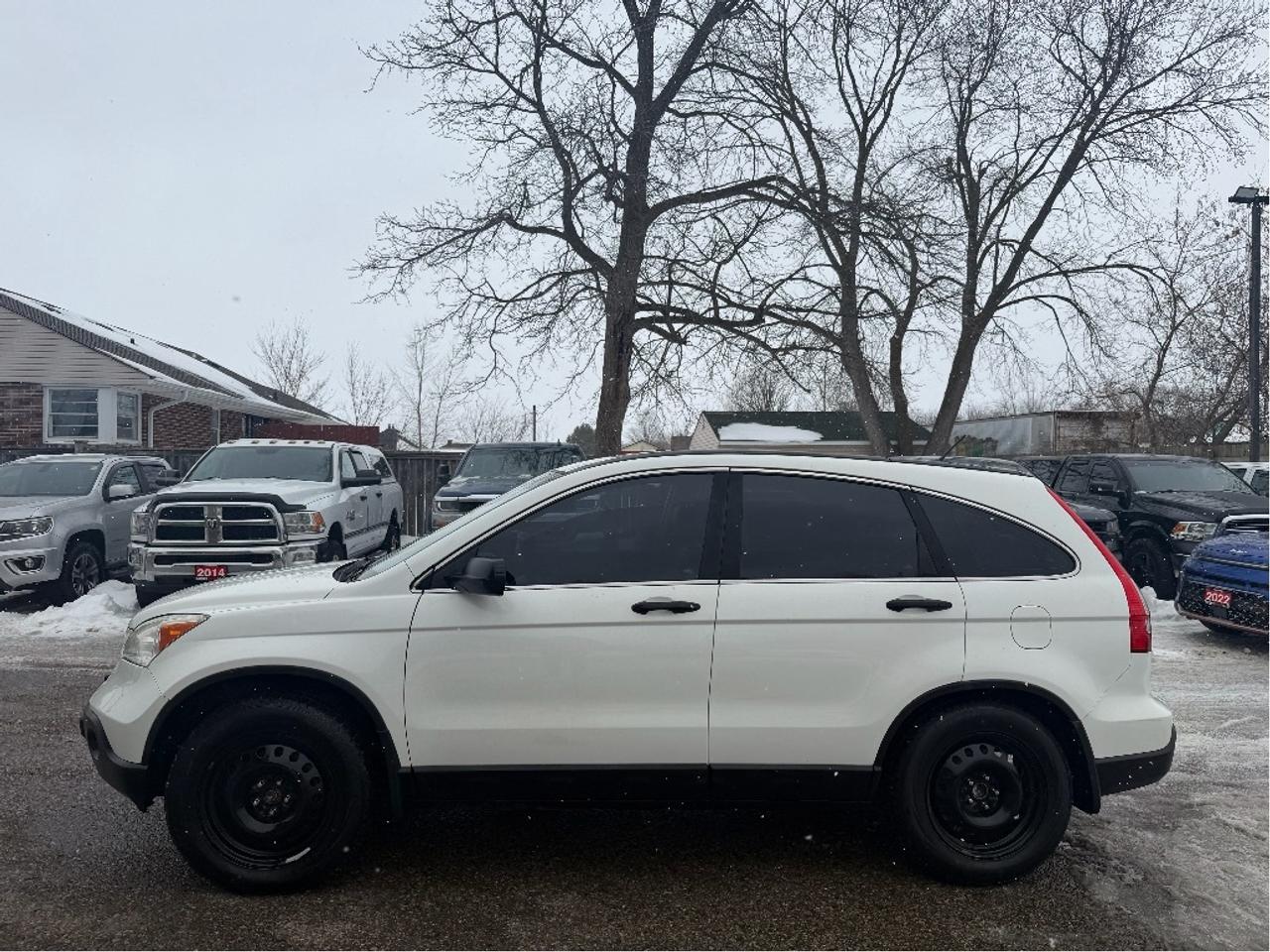 2008 Honda CR-V | Two Sets Of Tires Photo3