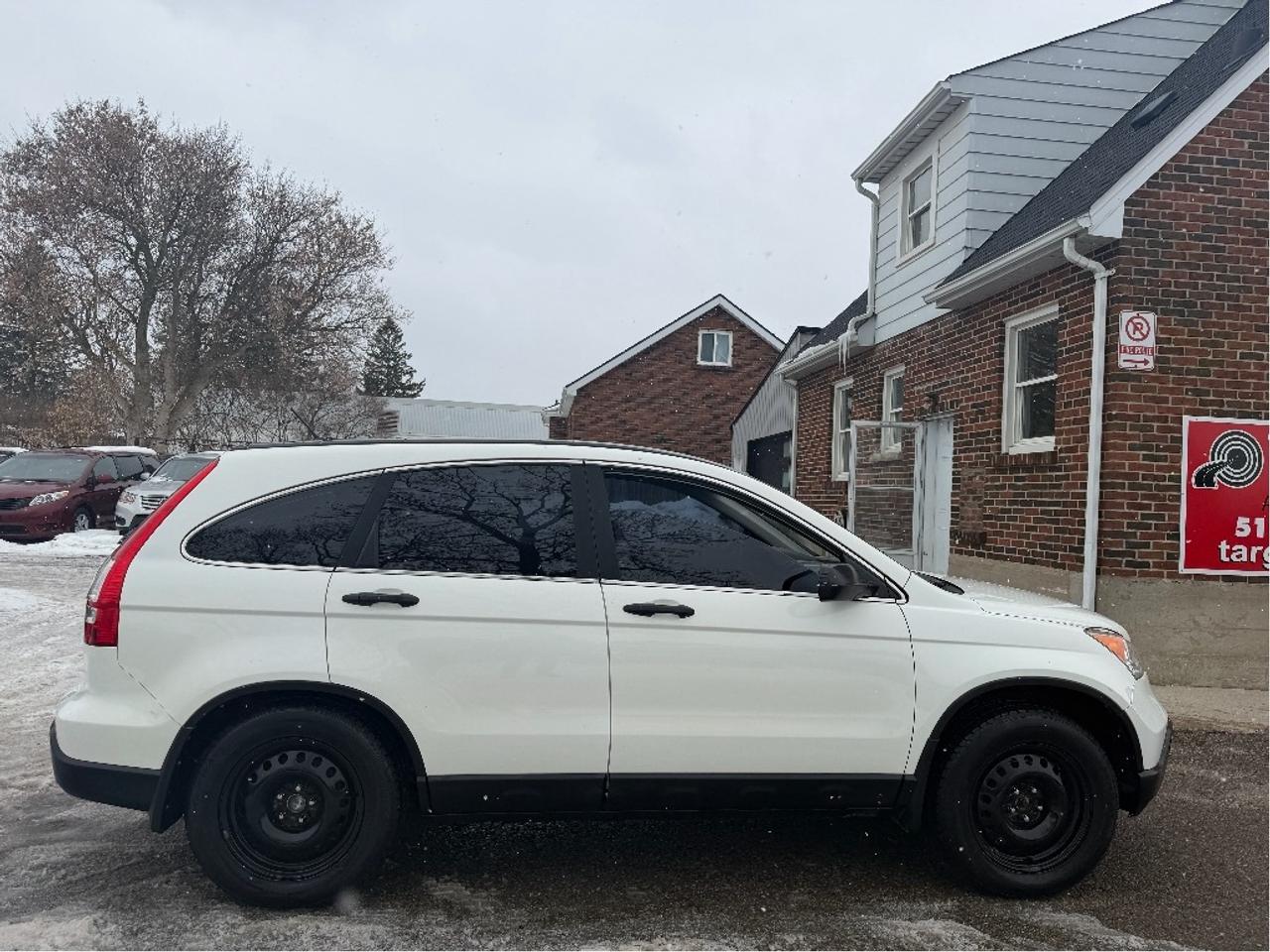 2008 Honda CR-V | Two Sets Of Tires Photo