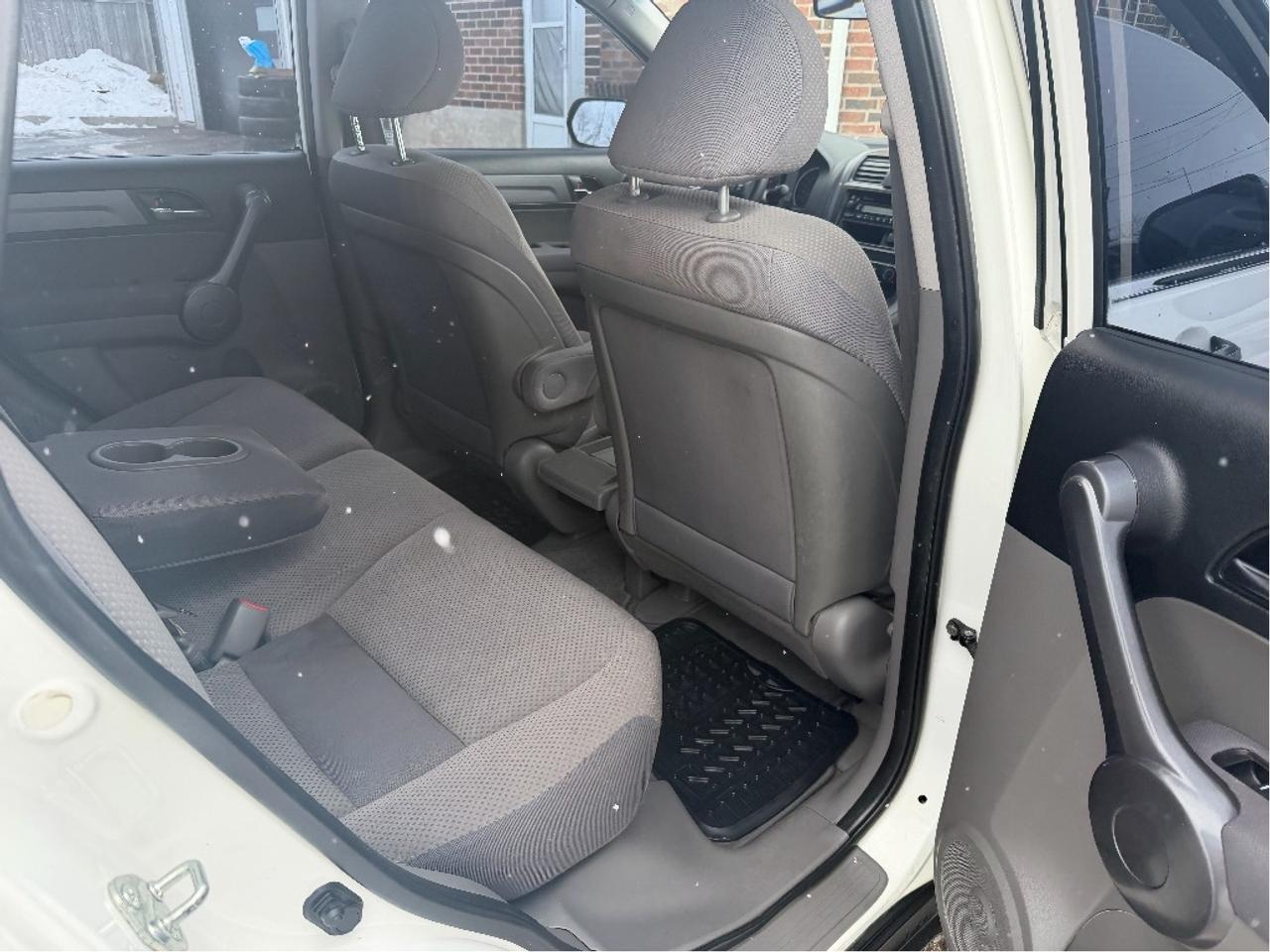 2008 Honda CR-V | Two Sets Of Tires Photo