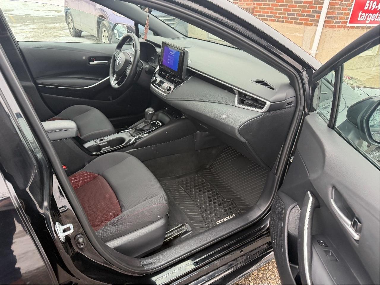 2023 Toyota Corolla SE | One Owner | Clean CARFAX Photo