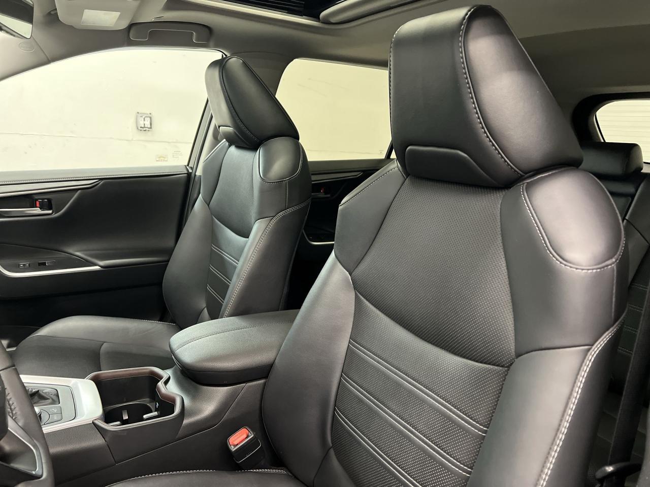 2023 Toyota RAV4 LIMITED AWD | COOLED LEATHER | SUNROOF | 360 CAM Photo