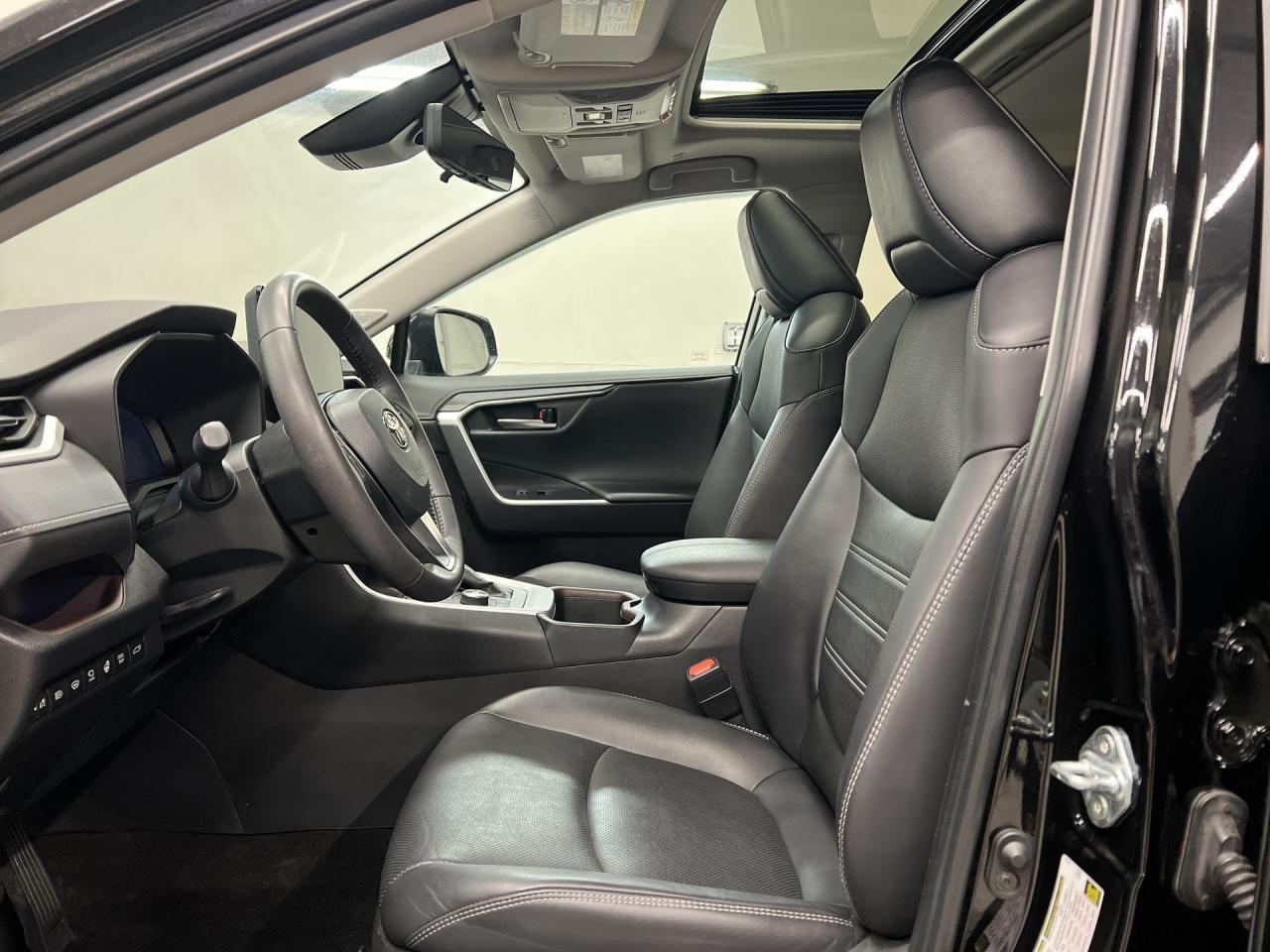 2023 Toyota RAV4 LIMITED AWD | COOLED LEATHER | SUNROOF | 360 CAM Photo
