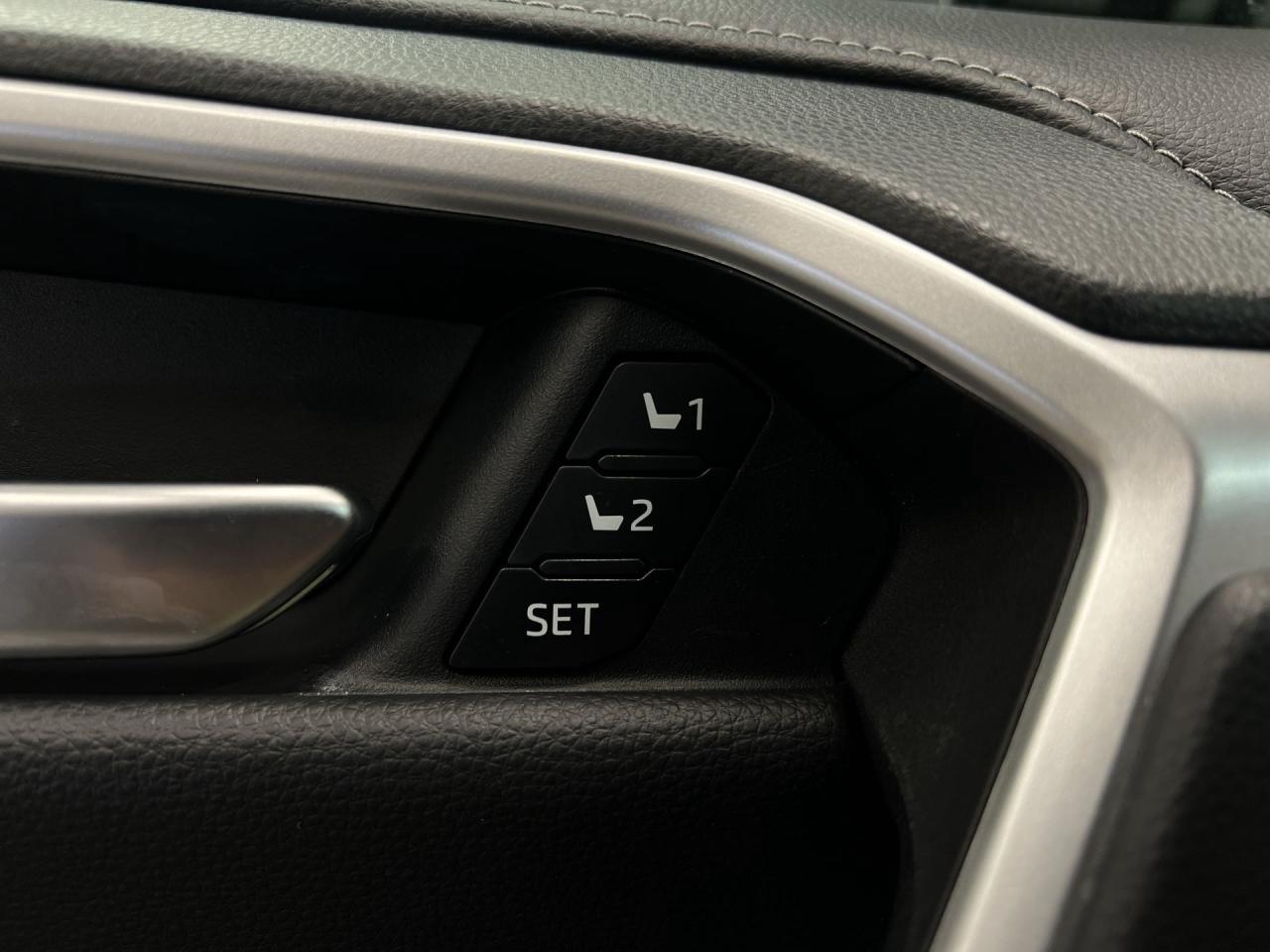 2023 Toyota RAV4 LIMITED AWD | COOLED LEATHER | SUNROOF | 360 CAM Photo