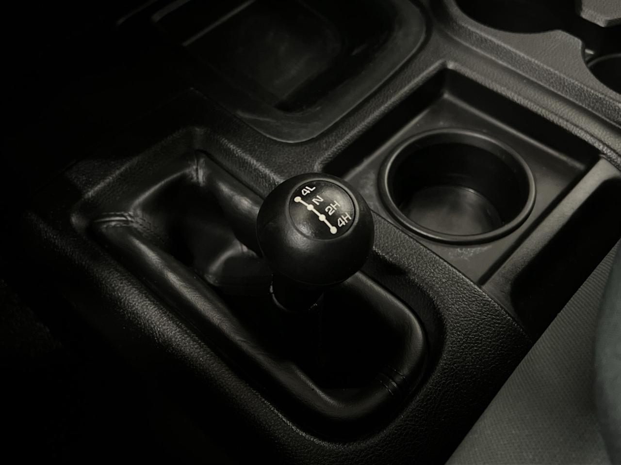 2014 RAM 3500 DUALLY 4X4 | CREW | RARE 6.4L HEMI V8 | 8FT BOX Photo