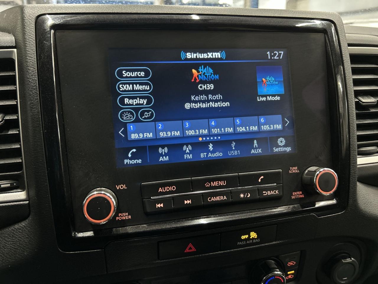 2022 Nissan Frontier SV 4X4 | CREW | HTD SEATS | CARPLAY | REMOTE START Photo4