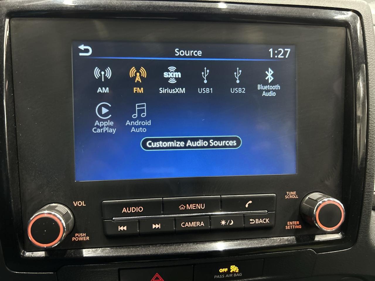 2022 Nissan Frontier SV 4X4 | CREW | HTD SEATS | CARPLAY | REMOTE START Photo
