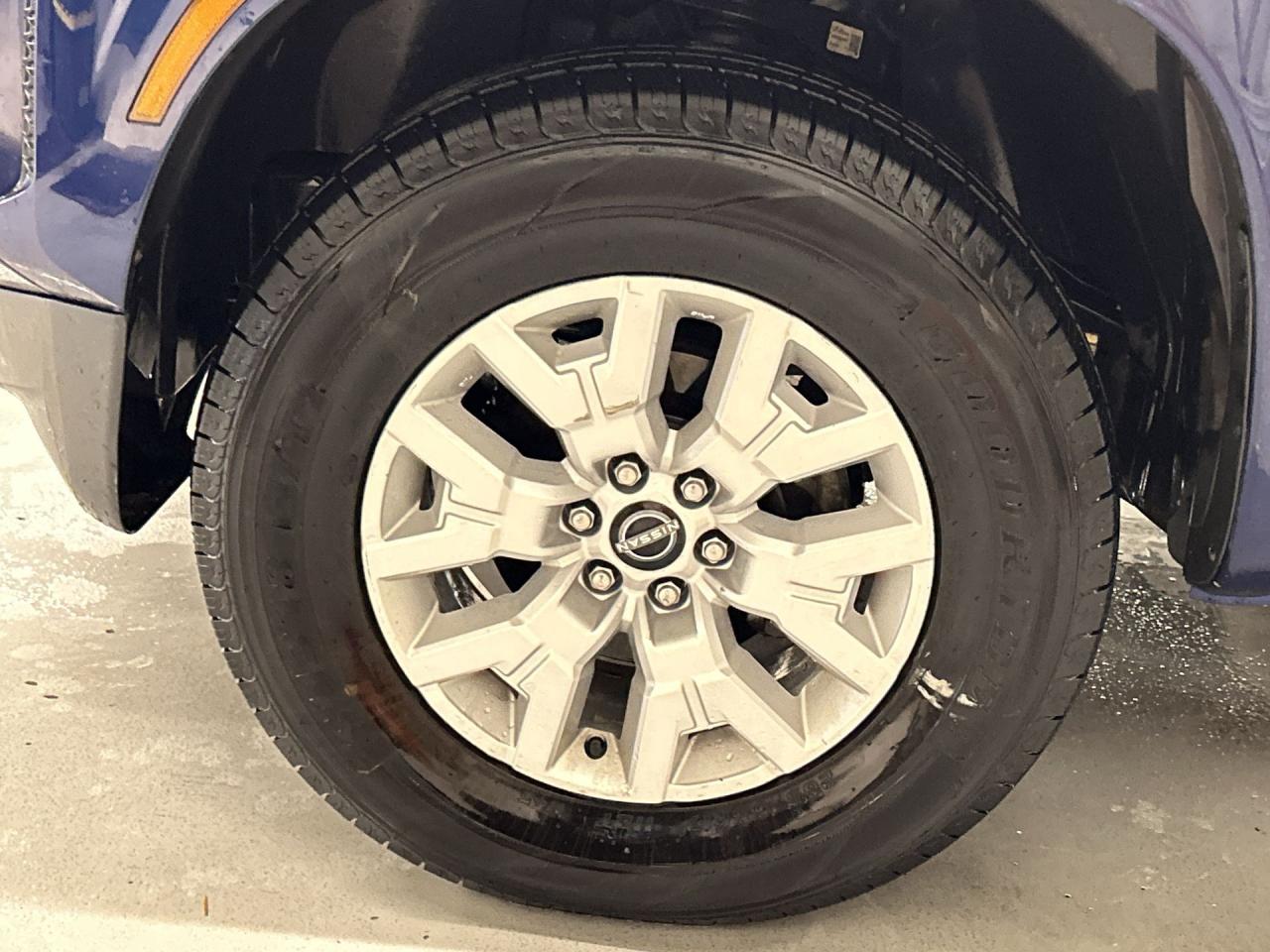 2022 Nissan Frontier SV 4X4 | CREW | HTD SEATS | CARPLAY | REMOTE START Photo