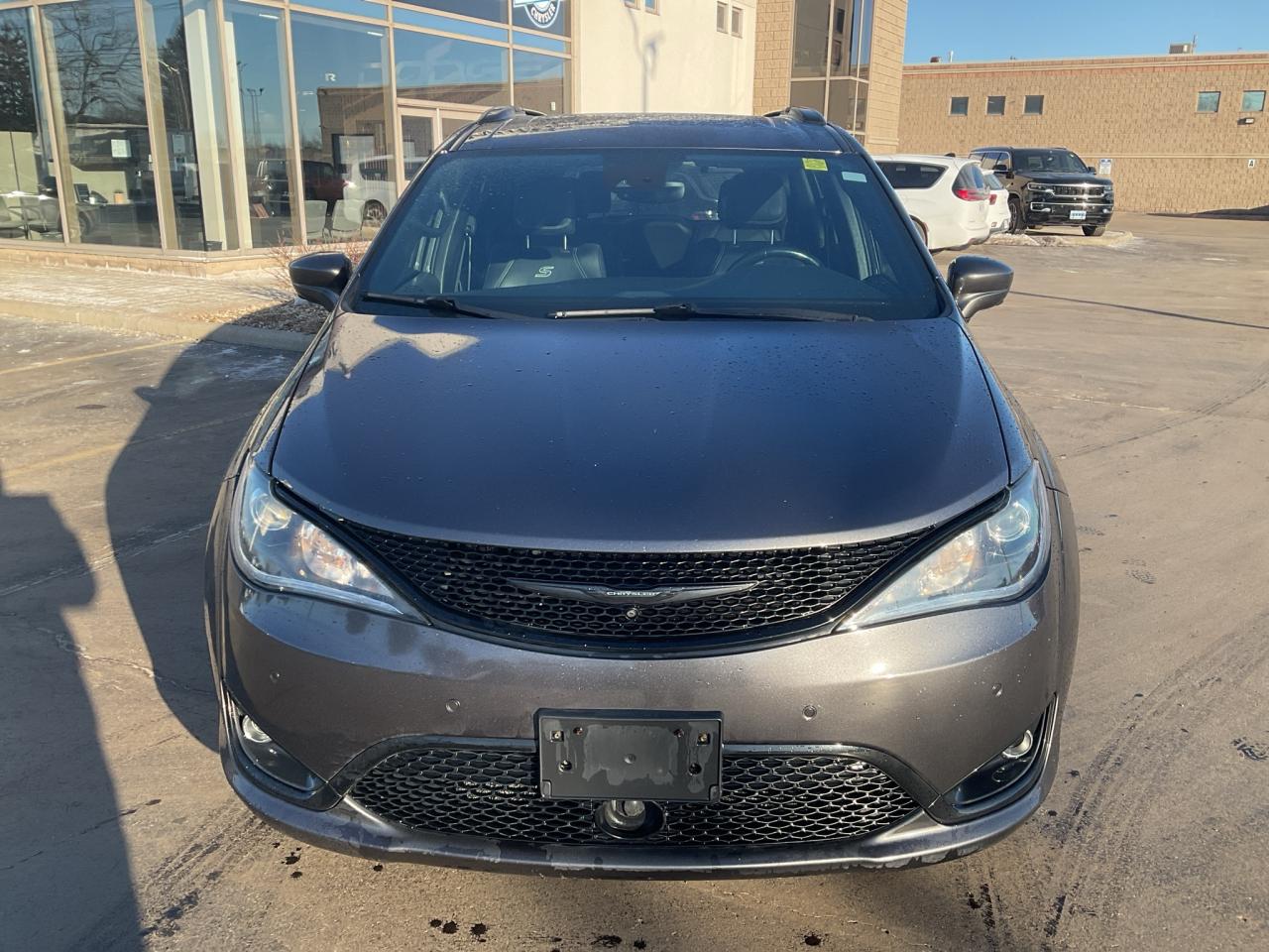 2019 Chrysler Pacifica "S" STYLE PKG / ADV SAFETY / NAV / DVD / SUNROOF Photo