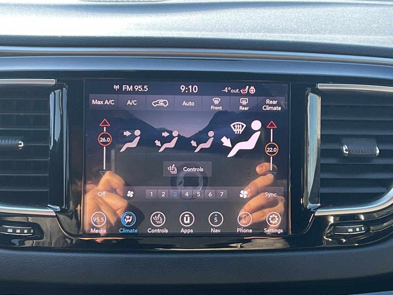 2019 Chrysler Pacifica "S" STYLE PKG / ADV SAFETY / NAV / DVD / SUNROOF Photo