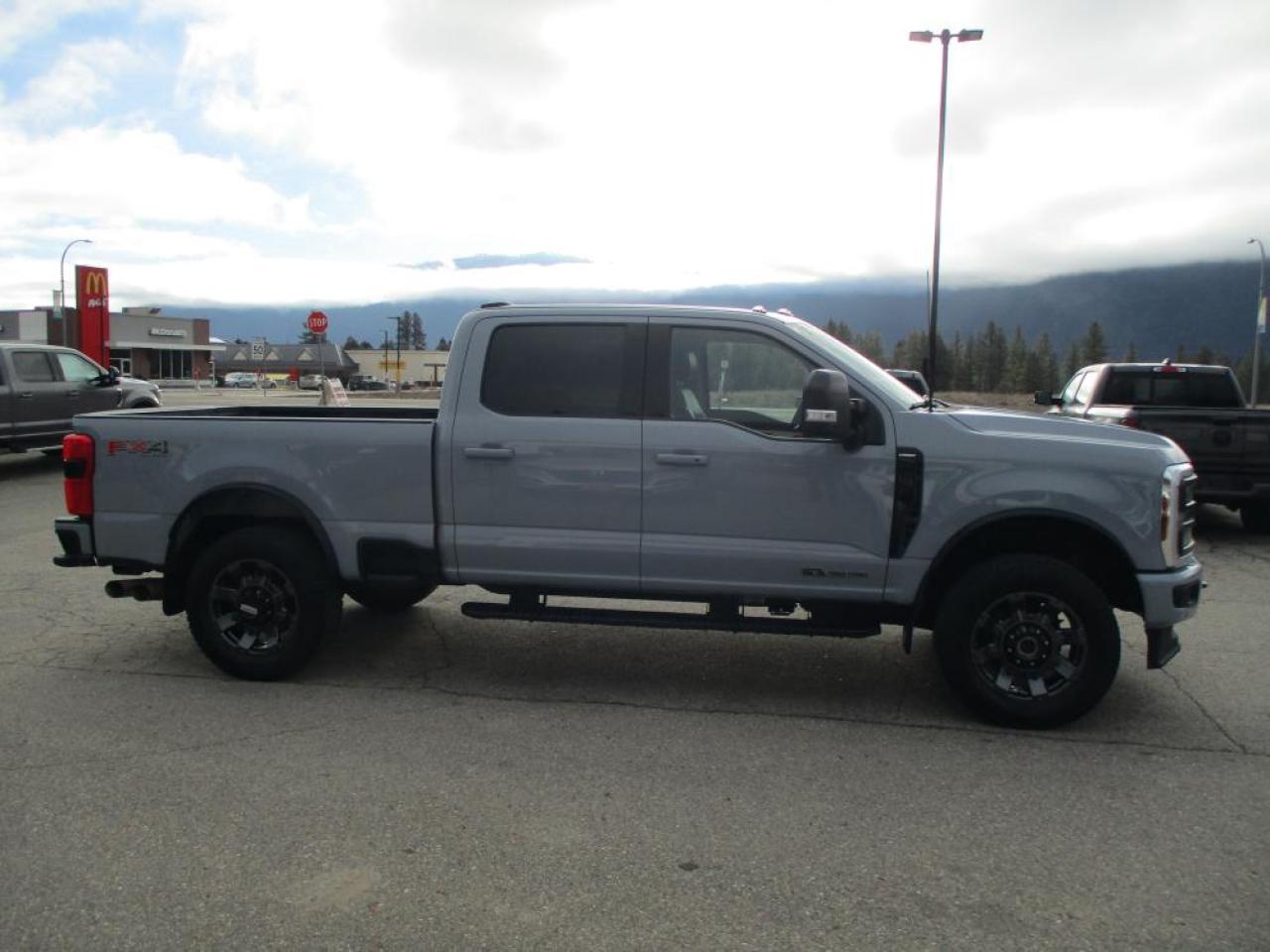 2024 Ford F-250 Lariat Crew Cab 4WD Photo4