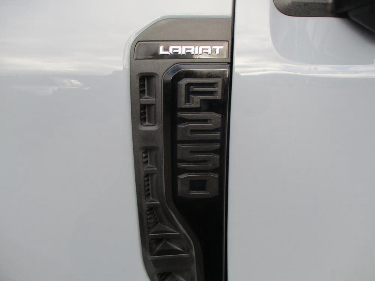 2024 Ford F-250 Lariat Crew Cab 4WD - Photo #12