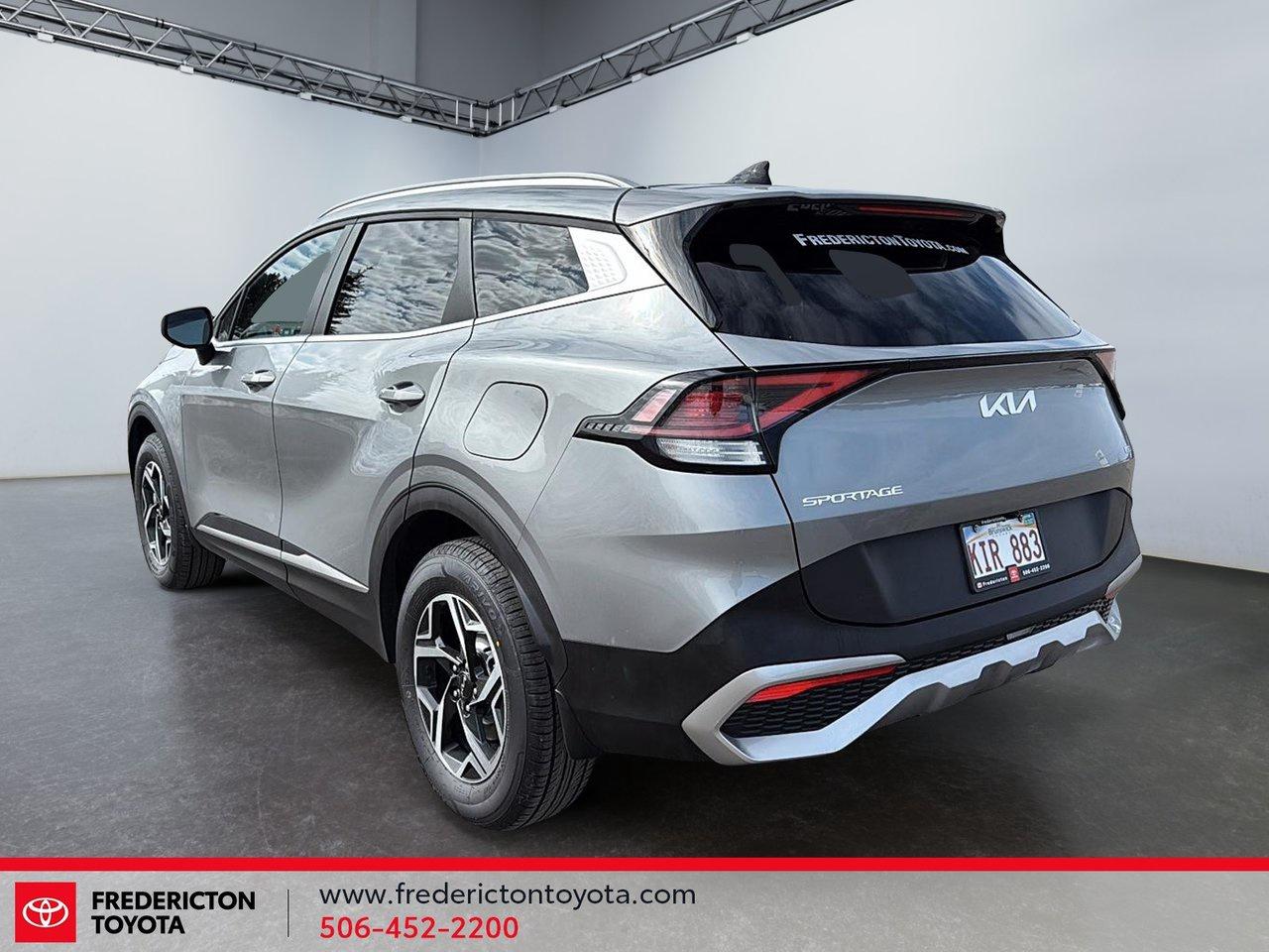 2024 Kia Sportage LX Photo3