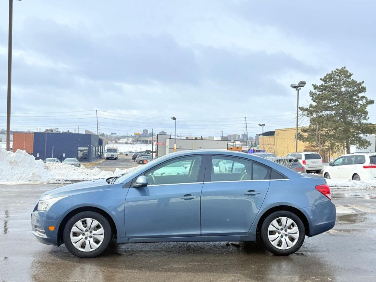 2012 Chevrolet Cruze 4dr Sedan Eco w/1SA Photo3