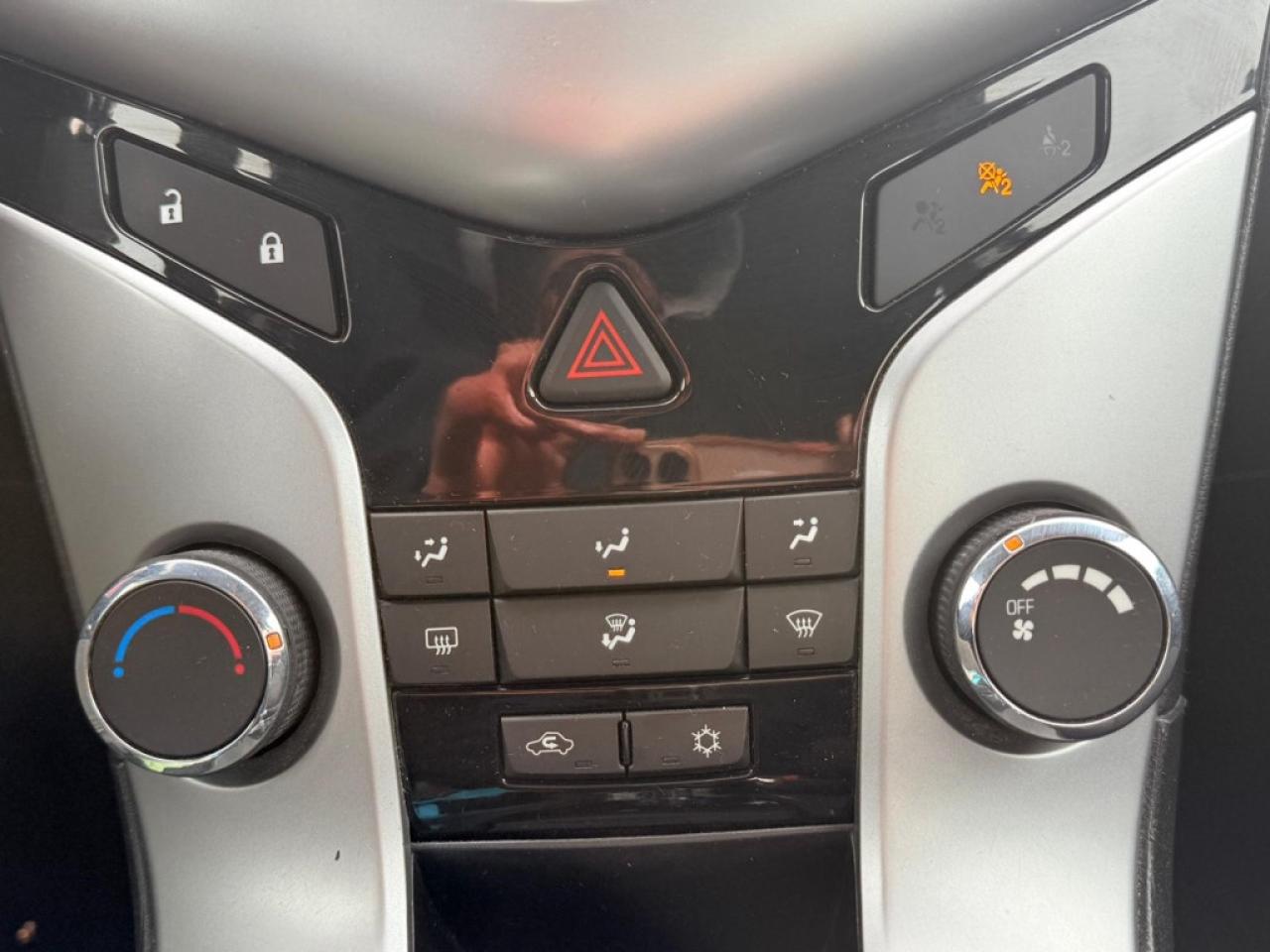 2012 Chevrolet Cruze 4dr Sedan Eco w/1SA Photo