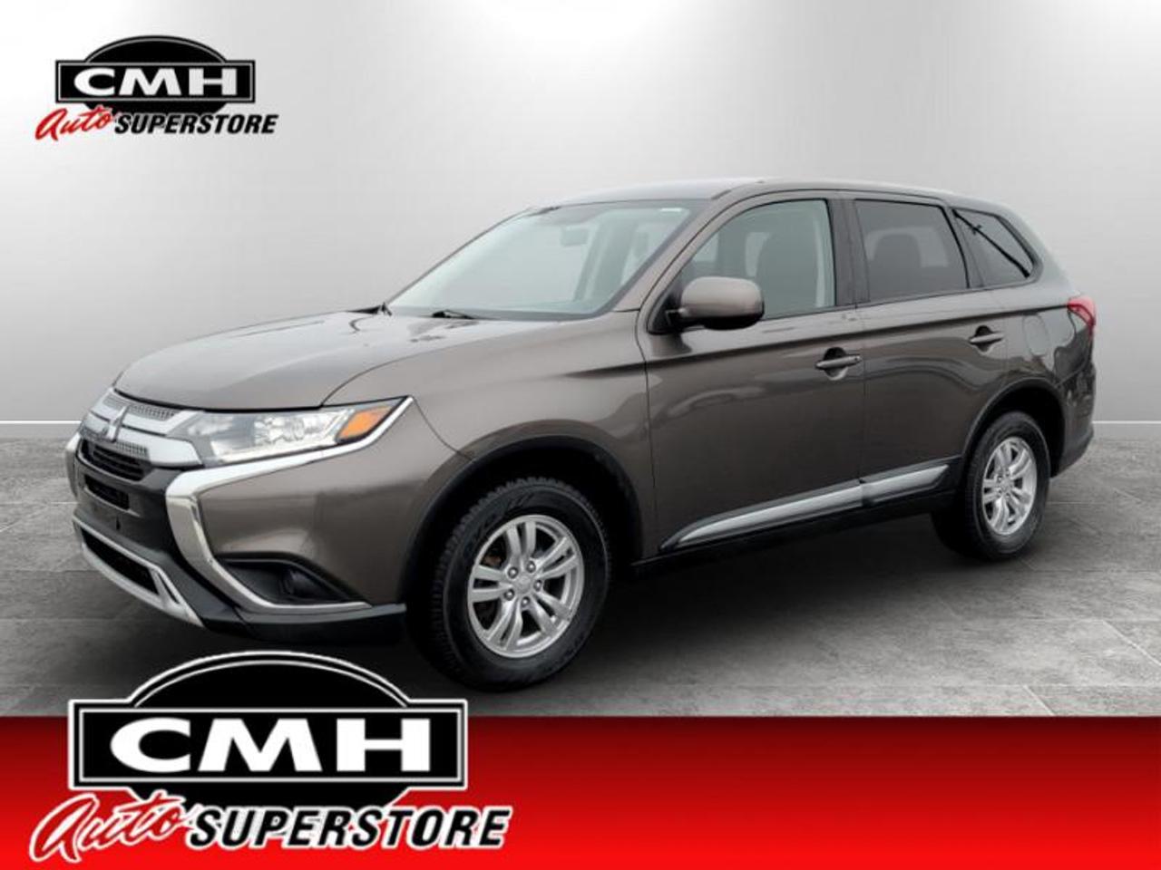 2019 Mitsubishi Outlander ES  **HTD SEATS - REAR CAM** Photo