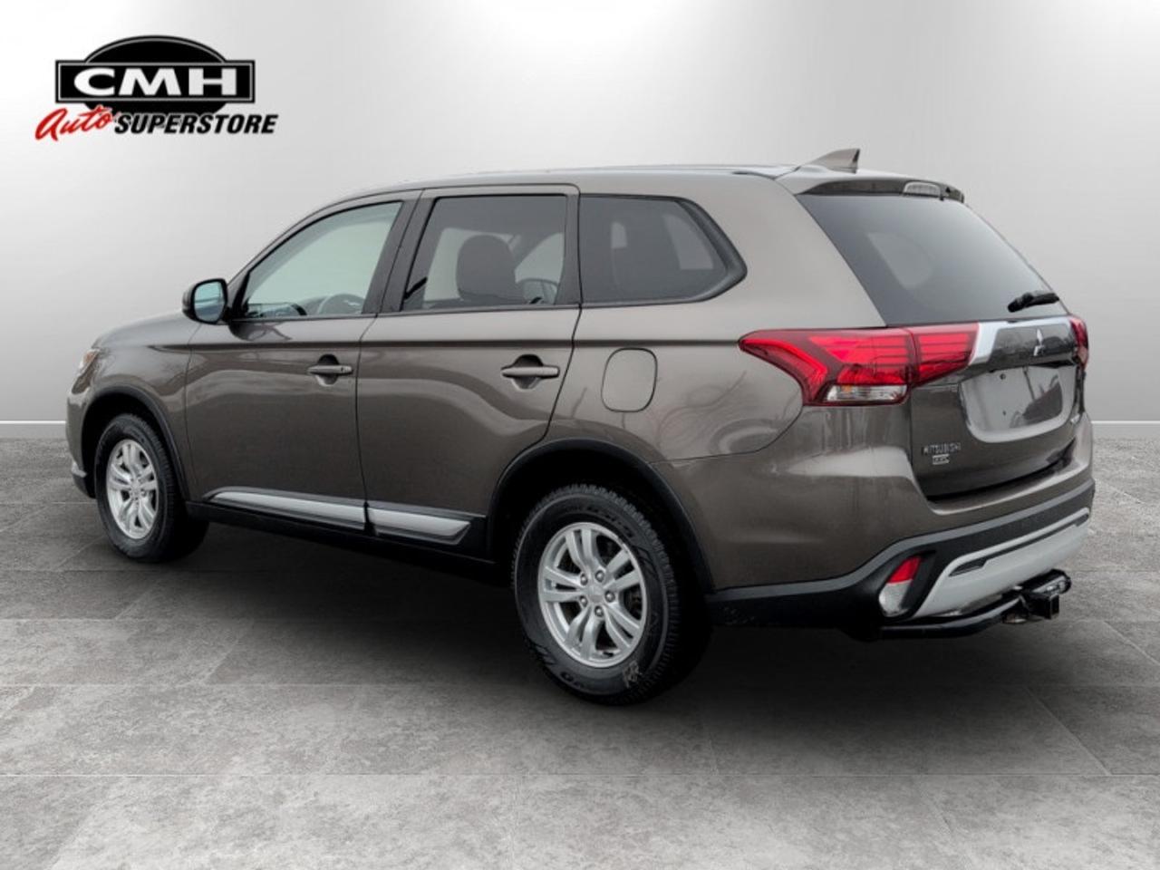 2019 Mitsubishi Outlander ES  **HTD SEATS - REAR CAM** Photo