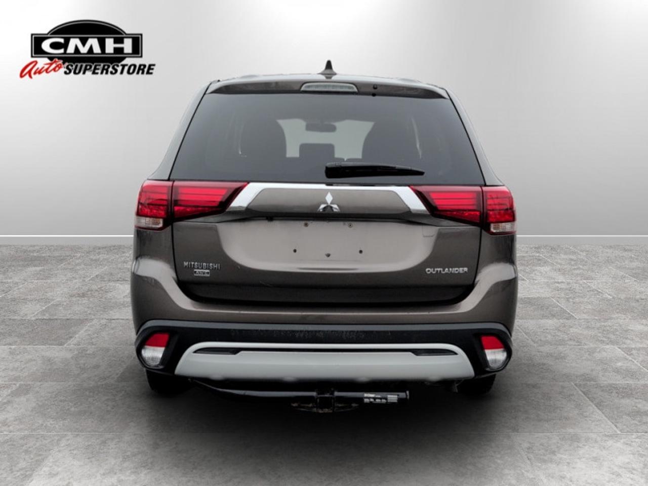 2019 Mitsubishi Outlander ES  **HTD SEATS - REAR CAM** Photo