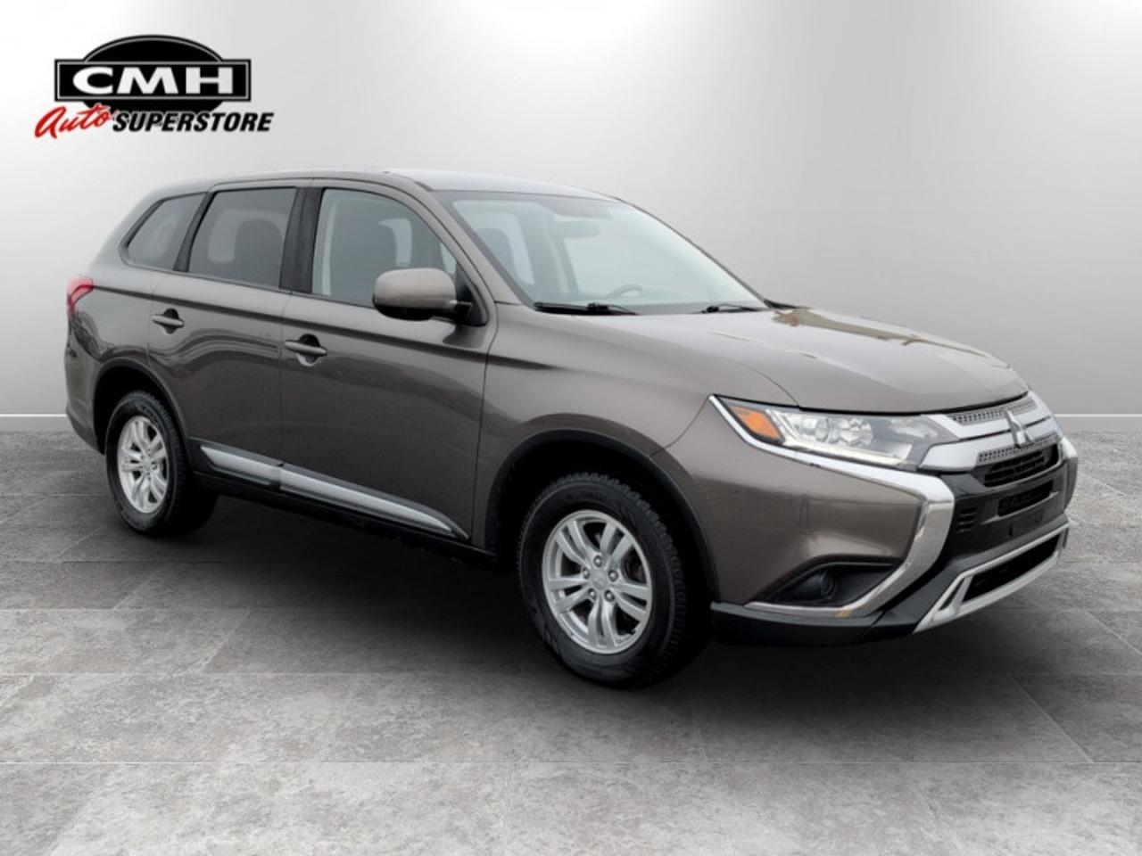 2019 Mitsubishi Outlander ES  **HTD SEATS - REAR CAM** Photo