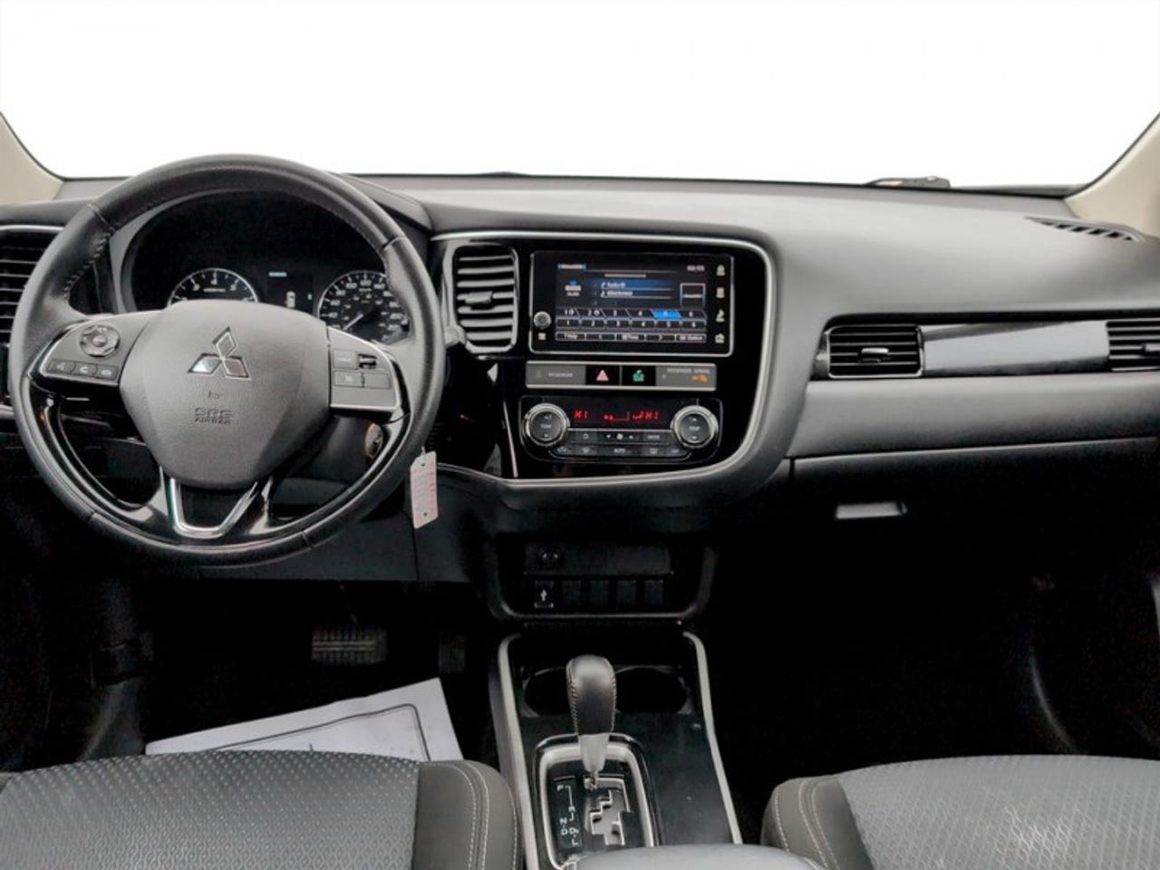 2019 Mitsubishi Outlander ES  **HTD SEATS - REAR CAM** Photo