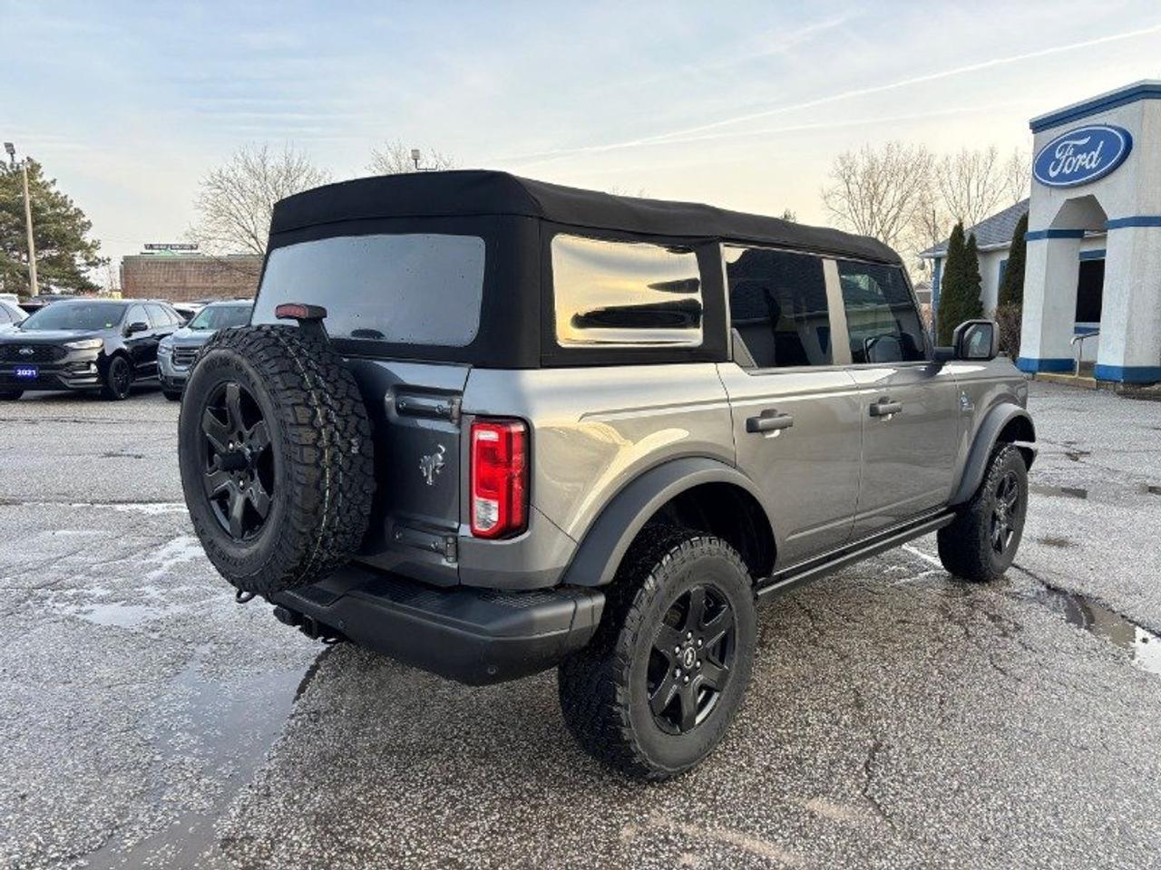 2022 Ford Bronco Black Diamond Photo