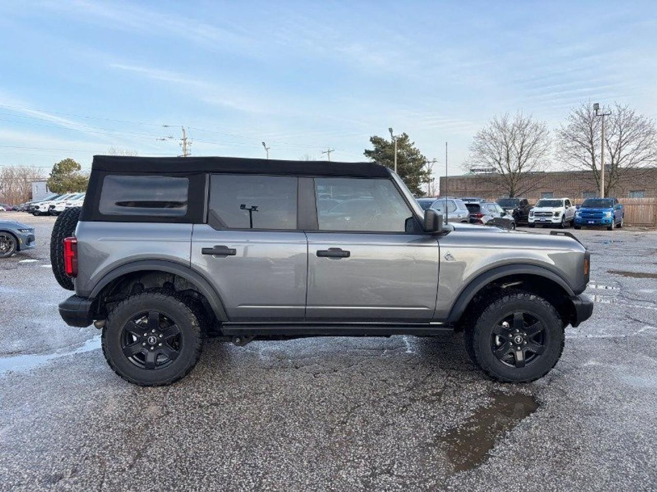 2022 Ford Bronco Black Diamond Photo